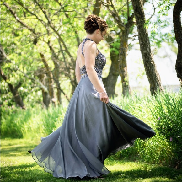 Prom / grad dress - Picture 5 of 15